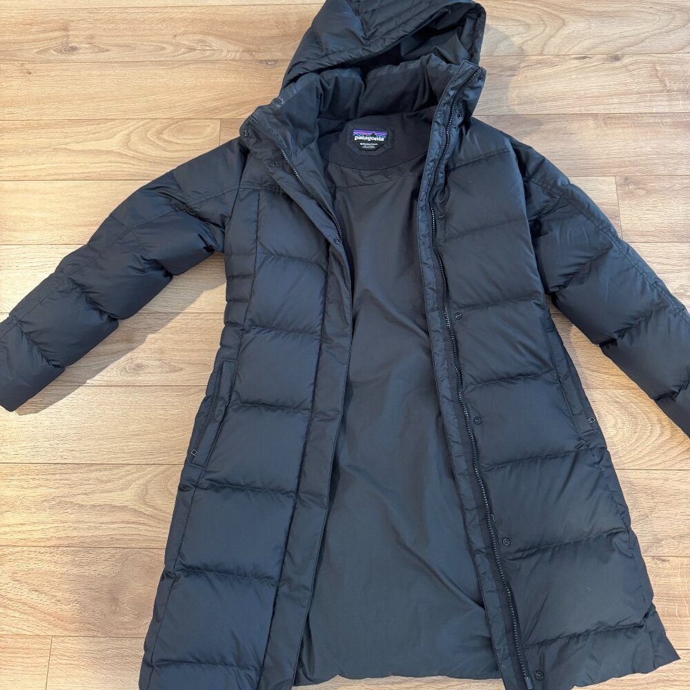 Patagonia Women's Down With It Parka | Black | Medium